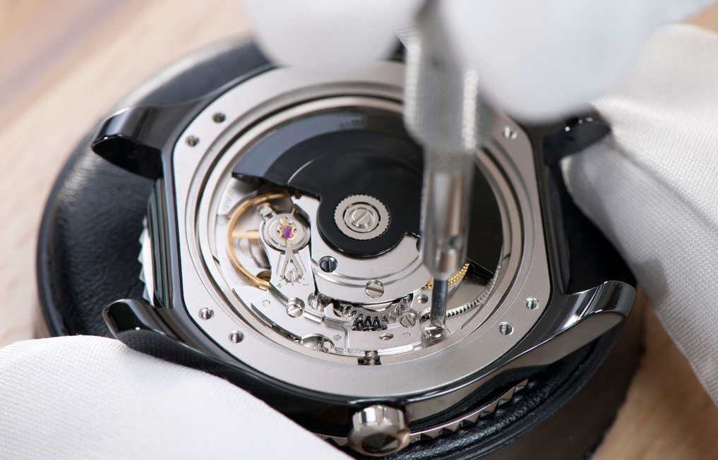 宝玑手表轴断了要多少钱维修（宝玑螺丝生锈）